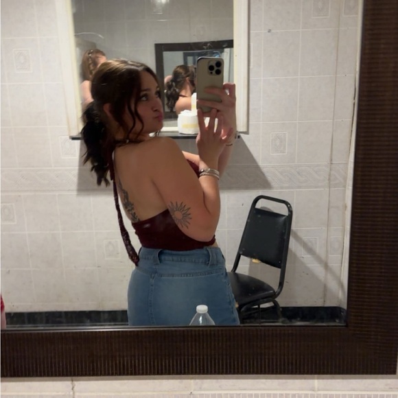 Meet your Posher, Amber - Picture 3 of 5